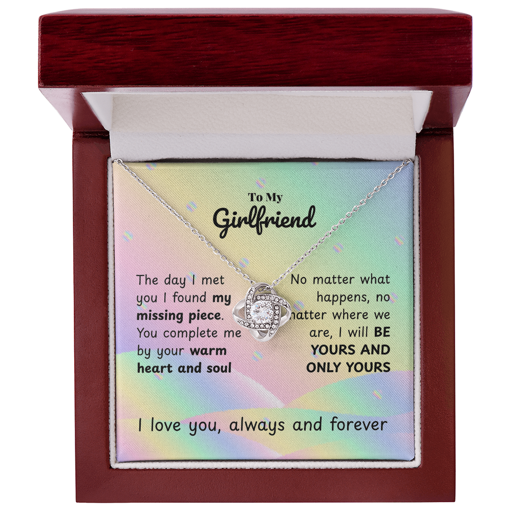 Girlfriend - The day I met you - Love Knot Necklace